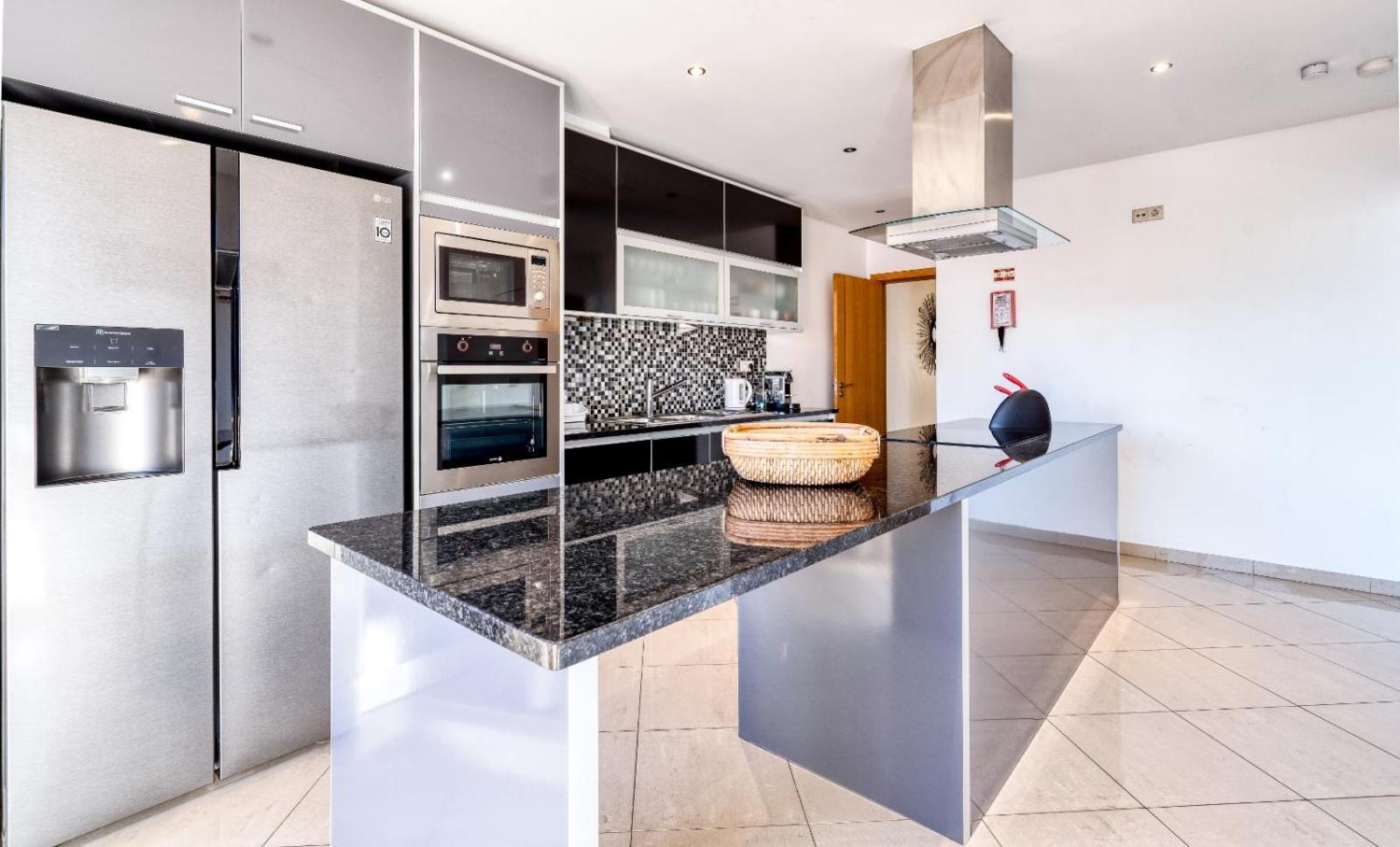 Full Private 300Sqm Villa Jacuzzi Heated Pool Ideal & Quiet Location Albufeira Eksteriør bilde